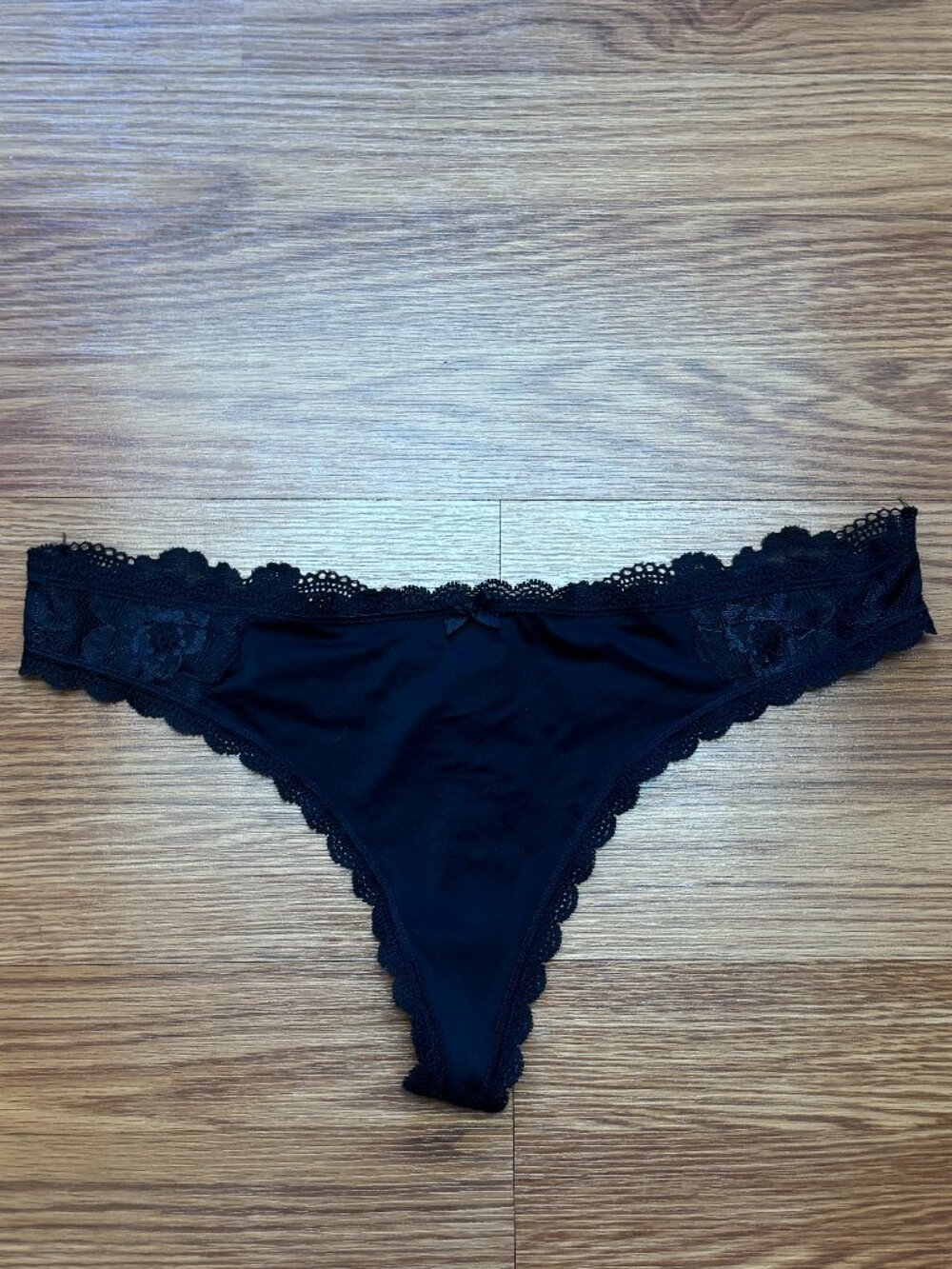 NWT Victoria's Secret Satin and Lace Thong Panty